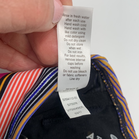 Athleta Capri Stripe Pura Bikini Top W-545 Size 34 B /C - Picture 11 of 11